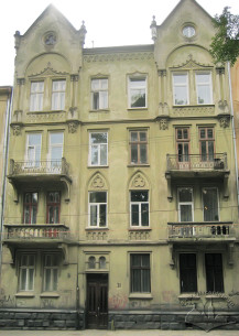 Vul. Vitovskoho, 31. View of the building's main facade