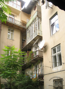 Vul. Vitovskoho, 33. View from the cortyard