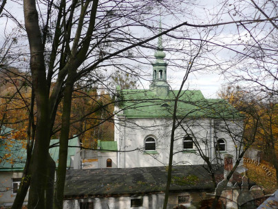 Vul. Dovbusha, 24. The church's southern facade