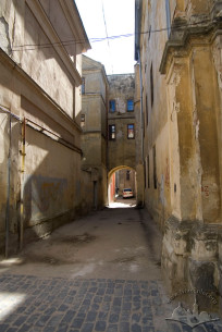 Entrance to the "Armenian" courtyard, building of the former convent is on the right