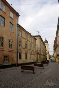 Vul. Lesi Ukrainky, 12. A view from northeast