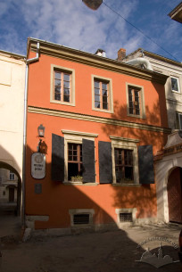 Vul. Lesi Ukrainky, 14. The rear facade, view from the courtyard.