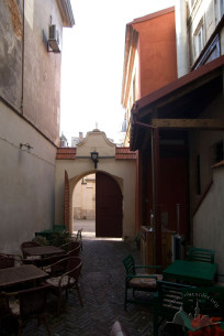 Vul. Lesi Ukrainky, 14. The courtyard