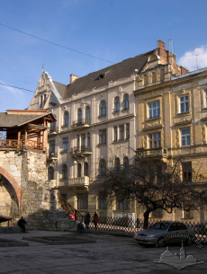 Vul. Pidvalna, 3. A view from the northwest where the Great city synagogue used to stand