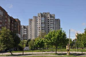 Vul. Chukarina, 1b – residential building