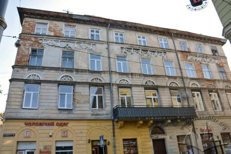 Vul. Krakivska, 34. The main (western) facade