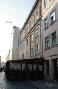 Vul. Krakivska, 1. A view from vul. Krakivska towards the Rynok square