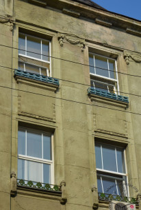 Vul. Kostiushka, 6. 3rd and 4th floor windows