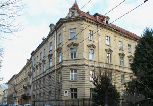 Vul. Universytetska, 1 – university building