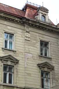 Vul. Universytetska, 1. Detail of the southwestern facade