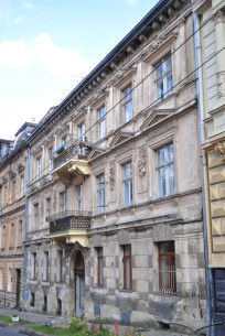Vul. Krushelnytskoi, 15. The building's main facade