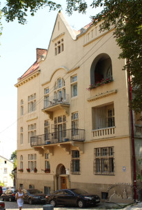 Vul. Kalicha hora, 11. The principal facade