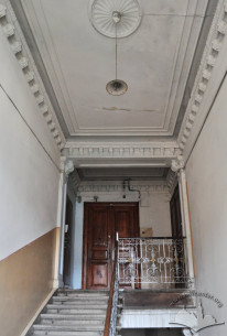 Vul. Krushelnytskoi, 9. Principal staircase interior on the 3rd floor