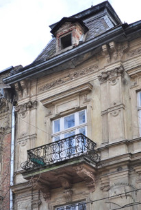 Vul. Krushelnytskoi, 9. A lateral part of the principal facade