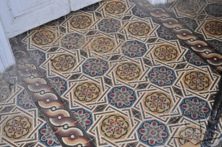 Vul. Krushelnytskoi, 19a. Tiles used in the staircase on the ground floor