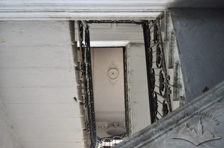 Vul. Krushelnytskoi, 11. The principal staircase