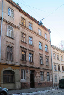 Vul. Virmenska, 14. The building's principal facade