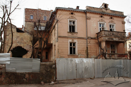 Vul. O. Stepanivny, 31. Lateral facade