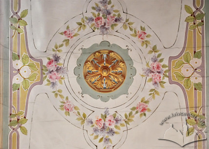 Vul. Kravchuka, 8. Detail of the polychromed ceiling