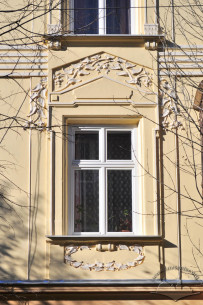 Вул. Кравчука, 14. Вікно 2-го поверху