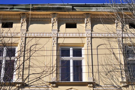 Вул. Кравчука, 14. Вікно 3-го поверху