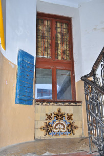 Vul. Kurbasa, 5. Staircase window
