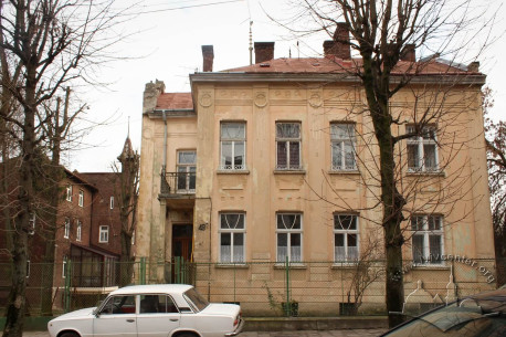 Вул. Котляревського, 49. Чільний фасад