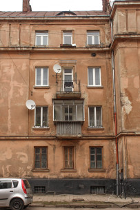 Vul. Donetska, 1. Section of the main facade