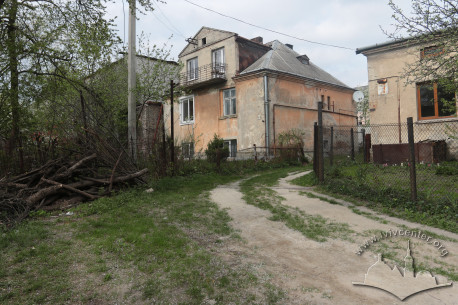 Several buildings that were part of DAW complex, like the #8 on Yavorivska street, preserved until today.