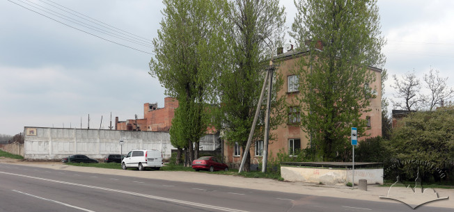 One of the few buildings preserved here from the period when the Janowska camp was functioning. It was an administration of the camp. Now, it is a residence building