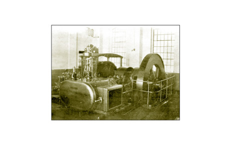 Power plant's first steam generator with a capacity of 200 hp, installed in 1894. Photo of 1912