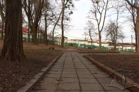 The hospital's courtyard, a view towards north where the cemetery used to extend (today occupied by a market).
