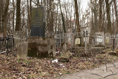 Graves at the new Jewish cemetery