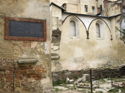 Vul. Fedorova, 27. The synagogue ruins.