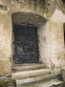 Vul. Fedorova, 27. The main entrance, a view from the inside