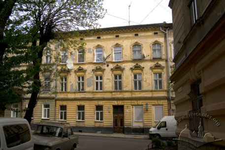 Vul. Klionovycha, 6. The principal facade, a view from vul. Hulaka-Artemovskoho