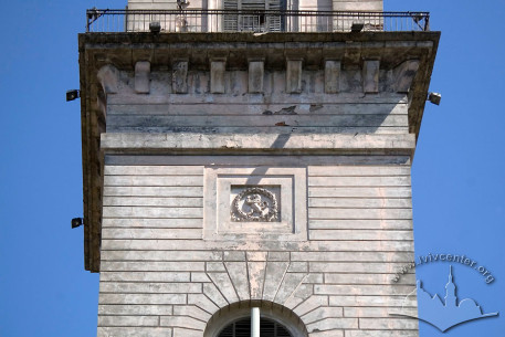Pl. Rynok, 1. A part of the tower