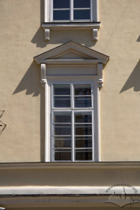 Pl. Rynok, 1. A 2nd floor window
