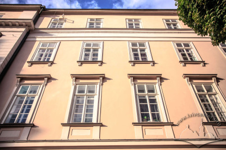 Vul. Lesi Ukrainky, 1. A part of the principal facade