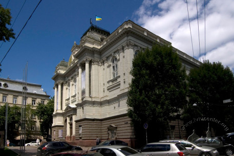 Просп. Свободи, 20. Вигляд з півдня