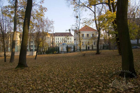 Вул. Бібліотечна, 2. Вигляд з вул. Технічної