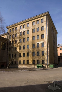 Вул. Професорська, 1. Вигляд частини будівлі з подвір'я