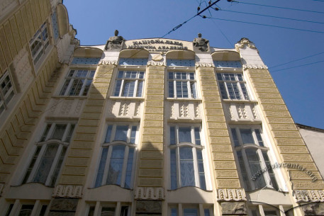 Вул. Нижанківського, 5. Фрагмент східного фасаду