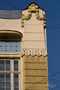 Вул. Нижанківського, 5. Фрагмент східного фасаду