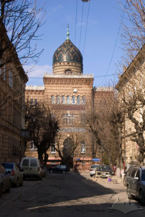 Vul. Rappaporta, 8. Central part of the building with the dome, as seen from Leontovycha street