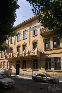 Vul. Bohomoltsia, 8. A view of the main facade