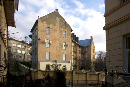 Vul. Kotliarevskoho, 25. A view of the rear facade