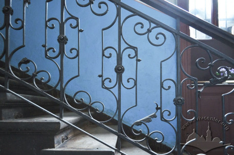 Vul. Henerala Chuprynky. 9. The stairs' railing