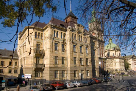 View from Pidvalna street. The Korniakt tower and the Dominican church cupola are visible on the background.