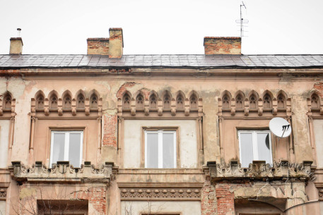 Vul. Stefanyka, 11. The main facade's termination
